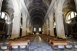 Immagine Duomo_di_Tortona_-_navata_principal (3317935).jpg - {Immagine Duomo_di_Tortona_-_navata_principal (3317935).jpg} - [124586]