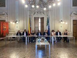 Immagine 0.jpg - {Immagine 0.jpg} - [125875]
