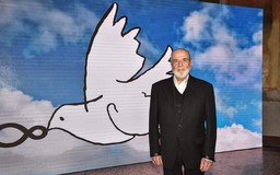 michelangelo_pistoletto_ansa.jpg - {michelangelo_pistoletto_ansa.jpg} - [126734]