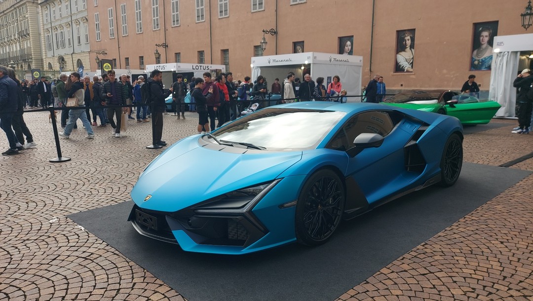 Foto Salone Auto a Torino.jpg - {Foto Salone Auto a Torino.jpg} - [128831]