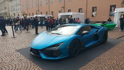 Foto Salone Auto a Torino.jpg - {Foto Salone Auto a Torino.jpg} - [128831]