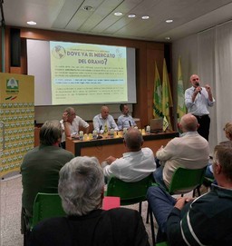 Immagine Direttore-Roberto-Bianco-968x1024.jpg - {Immagine Direttore-Roberto-Bianco-968x1024.jpg} - [128977]