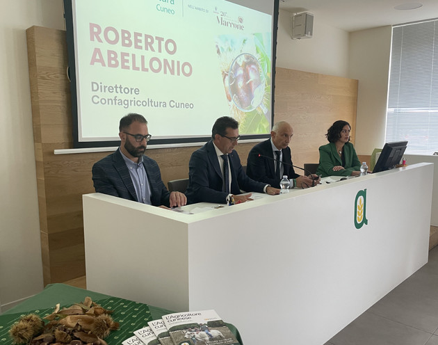 Immagine Conferenza_Castagno_Cuneo_01-2048x1 (3385311).jpg - {Immagine Conferenza_Castagno_Cuneo_01-2048x1 (3385311).jpg} - [130903]