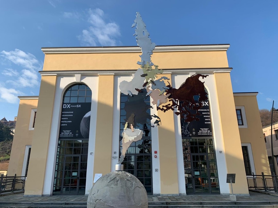 Biblioteca civica Biella.jpg - {Biblioteca civica Biella.jpg} - [131079]