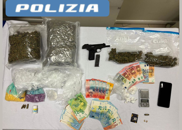 foto-comunicato-arresti-mobile.jpg - {foto-comunicato-arresti-mobile.jpg} - [131360]
