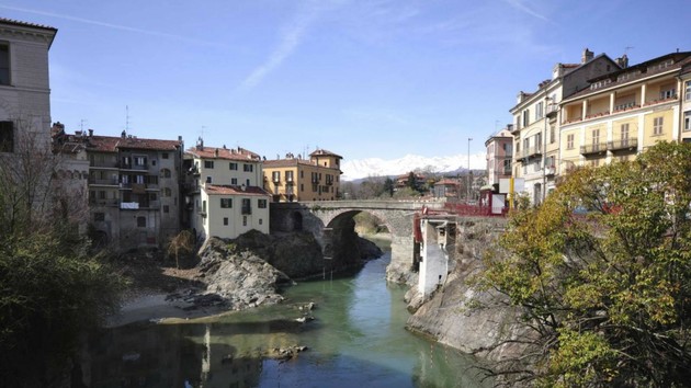 IvreaCitta.jpg - {IvreaCitta.jpg} - [131609]