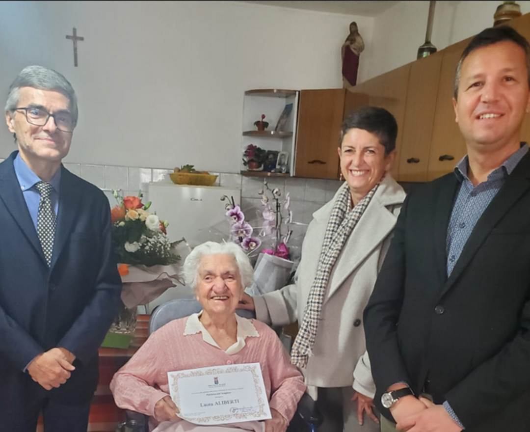 Laura Alberti.png - {Laura Alberti.png} - [131969]