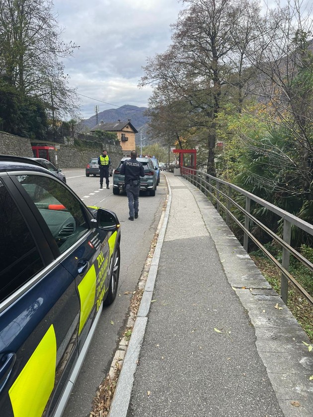 $RT9EXQX.jpg - {$RT9EXQX.jpg} - [132721]