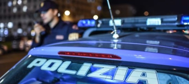 Foto volante Polizia.jpg - {Foto volante Polizia.jpg} - [133297]