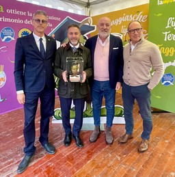 Immagine olioliva2.jpg - {Immagine olioliva2.jpg} - [133370]