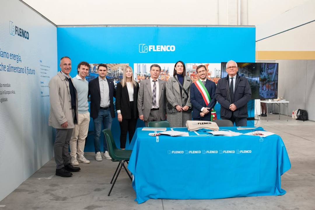 0.jpg - {0.jpg} - [133514]