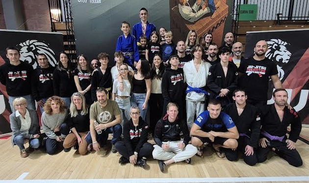 $RF4ZM8B.jpg - {$RF4ZM8B.jpg} - [133762]