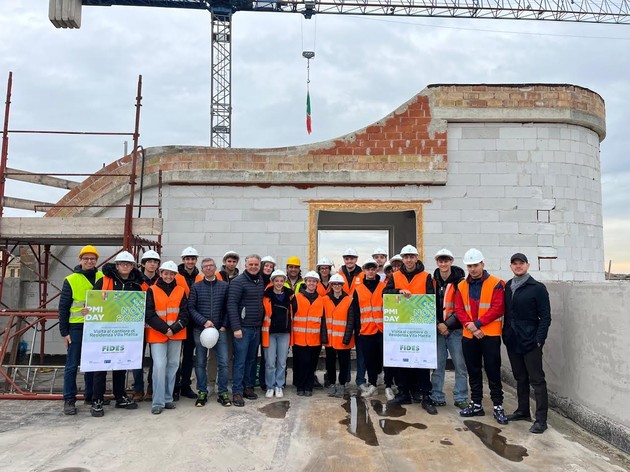 0.jpg - {0.jpg} - [134138]