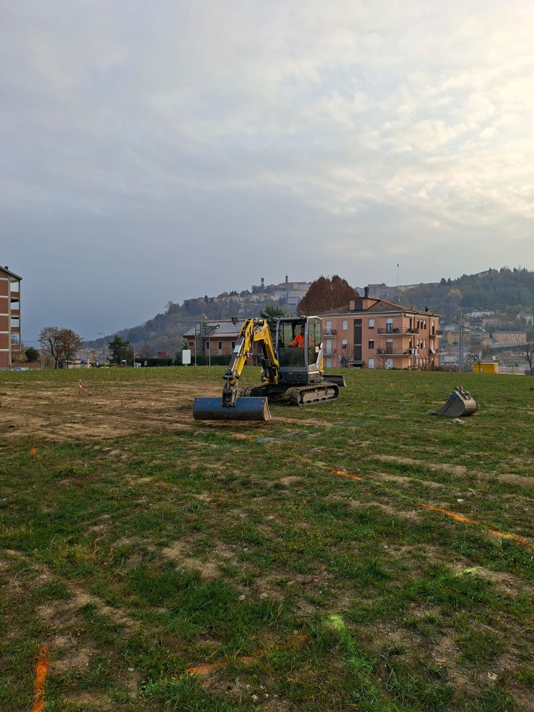 Immagine chapiteau.jpg - {Immagine chapiteau.jpg} - [134226]