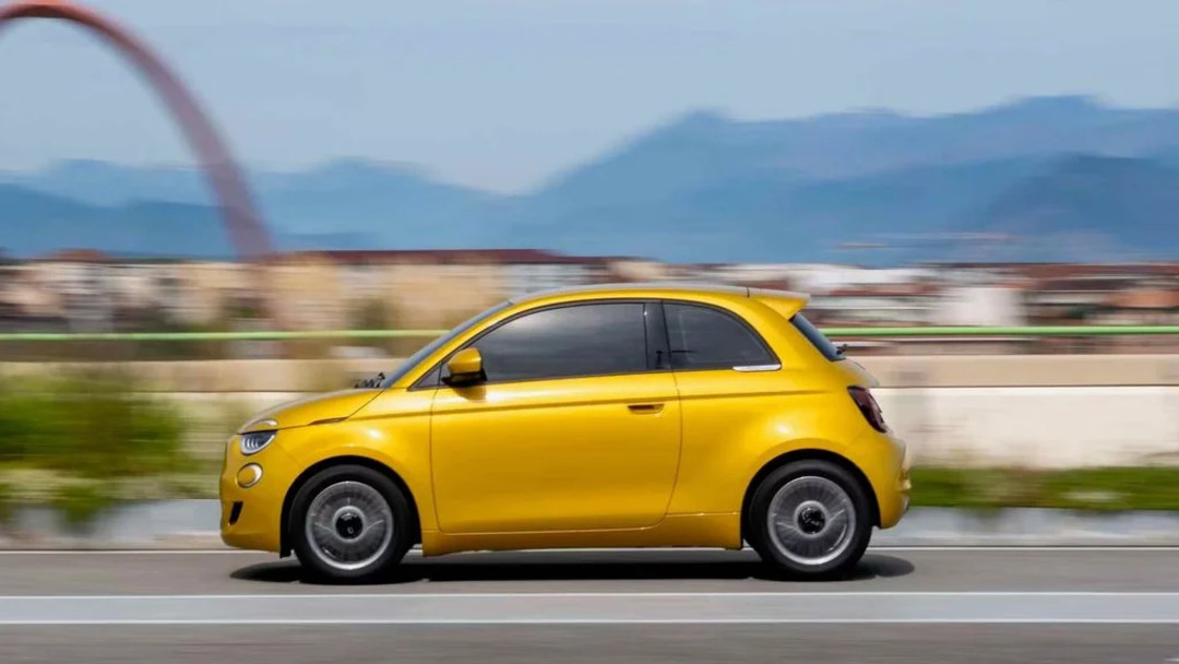 fiat-500-hybrid-torino foto.jpg - {fiat-500-hybrid-torino foto.jpg} - [134274]