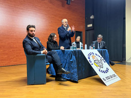 0.jpg - {0.jpg} - [134530]