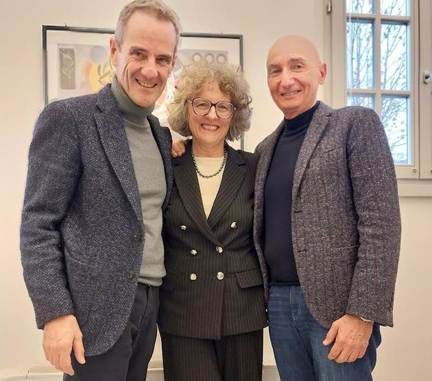 0.jpg - {0.jpg} - [134675]