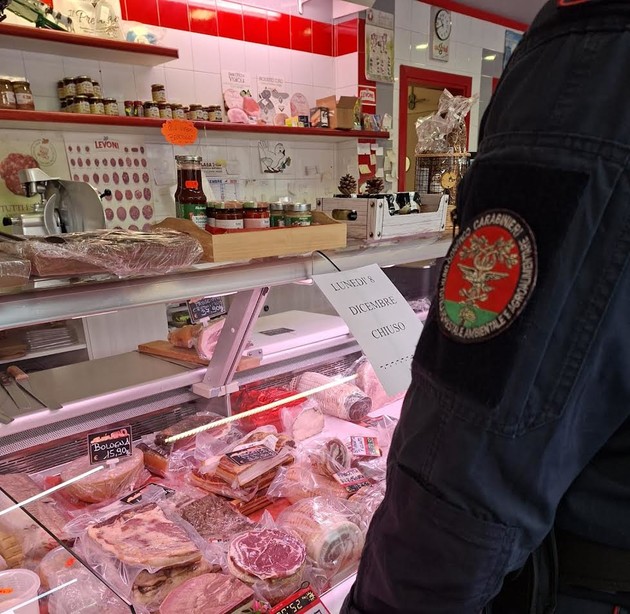 0.jpg - {0.jpg} - [135275]