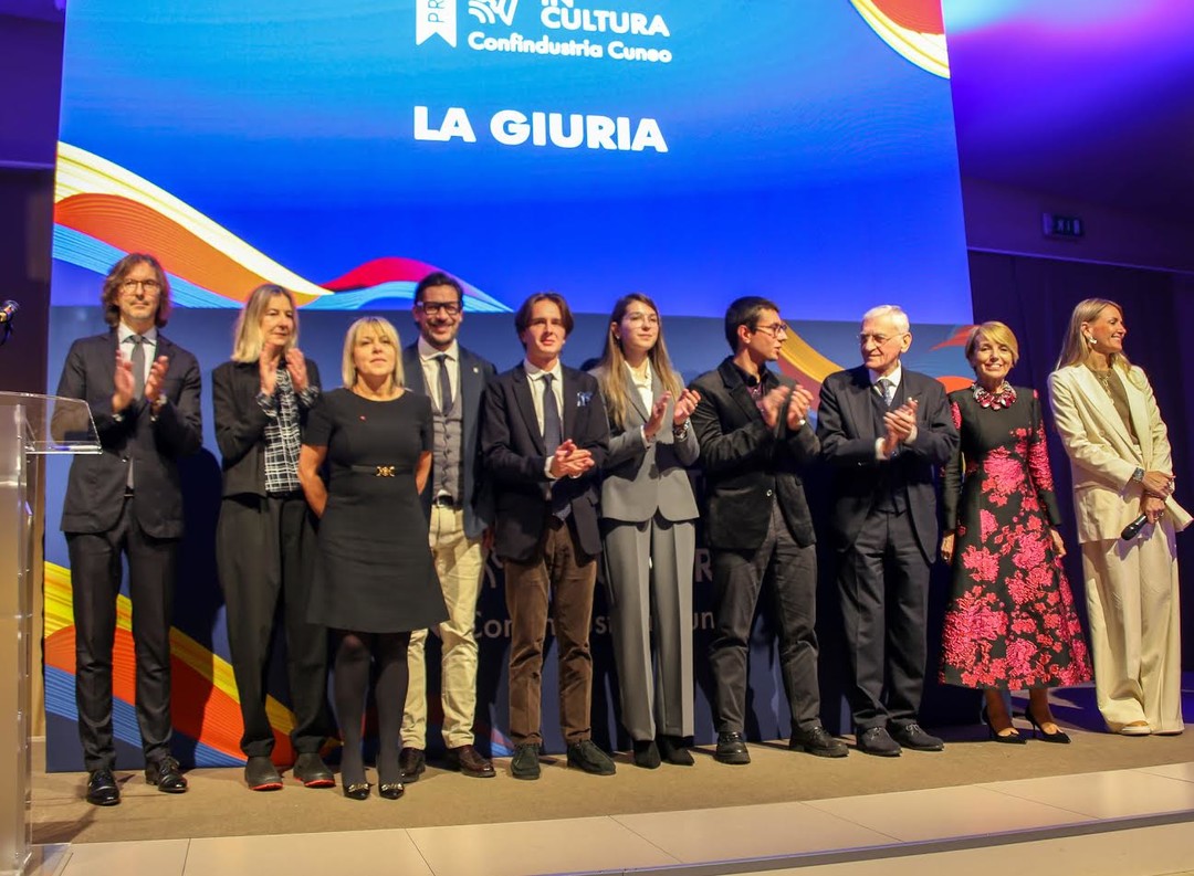 0.jpg - {0.jpg} - [135435]