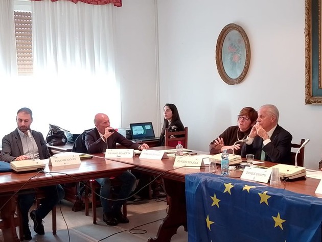 Il-consigliere-Dovetta-allevento-di-lancio-del-progetto-Paysage-Plus_Resiliente-e1765357138129.jpg - {Il-consigliere-Dovetta-allevento-di-lancio-del-progetto-Paysage-Plus_Resiliente-e1765357138129.jpg} - [135715]