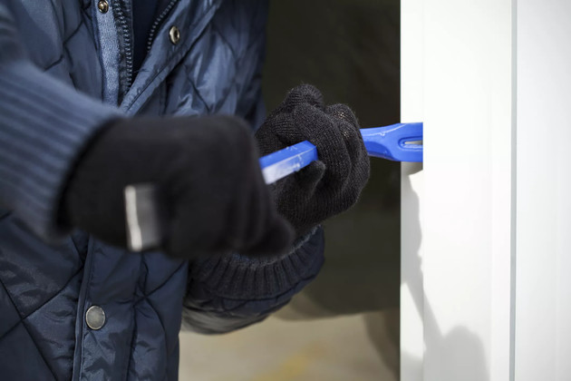 FurtoCasa.jpg - {FurtoCasa.jpg} - [13587]