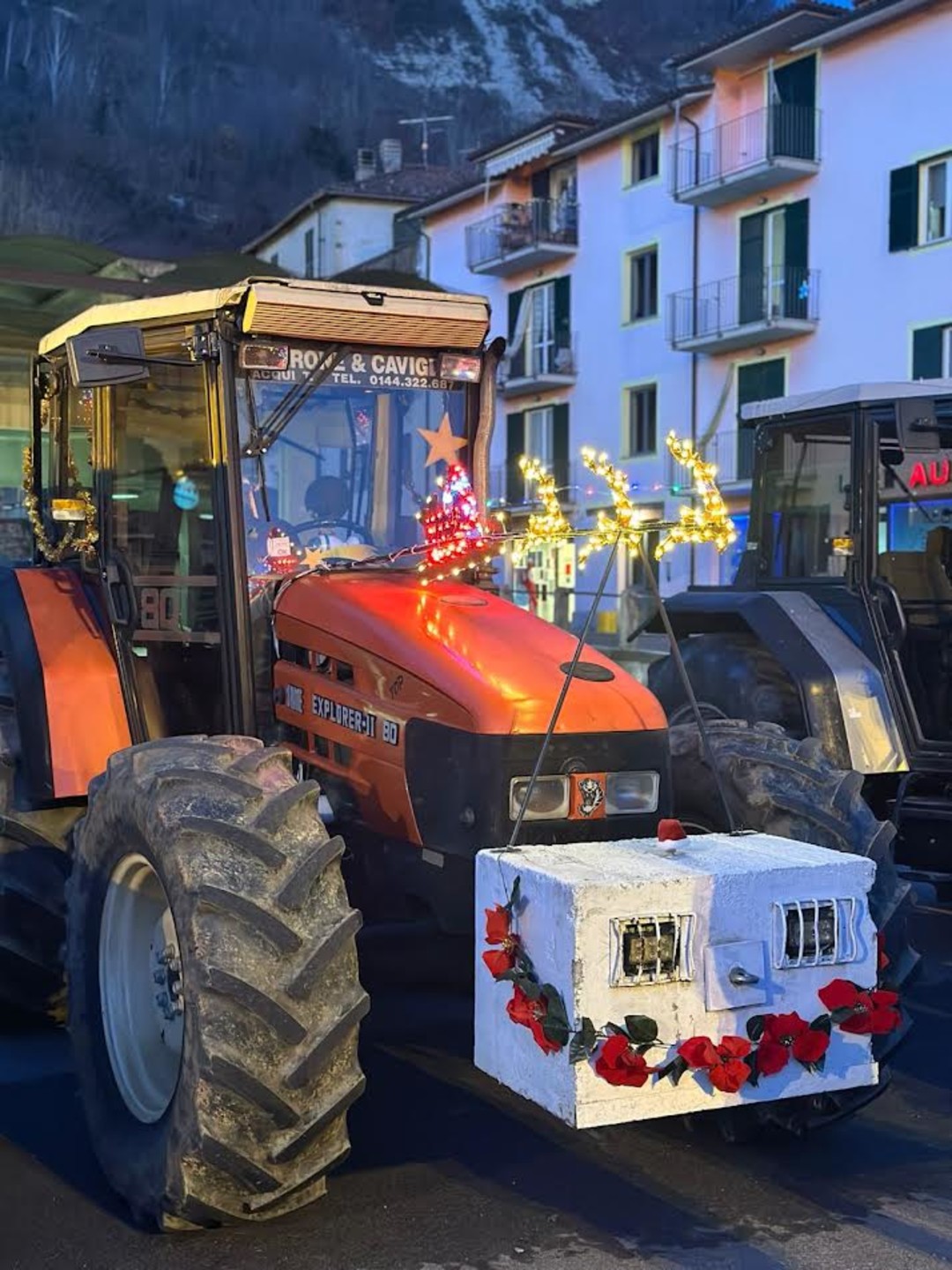 0.jpg - {0.jpg} - [135907]