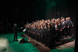 Foto Grande Coro Hope.jpg - {Foto Grande Coro Hope.jpg} - [135947]