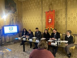 Immagine 0.jpg - {Immagine 0.jpg} - [136075]