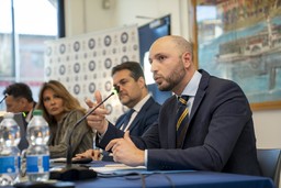 $RMYL534.jpg - {$RMYL534.jpg} - [136091]