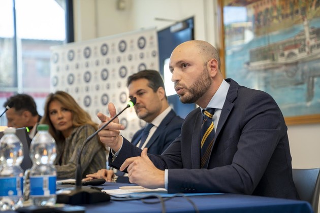 $RMYL534.jpg - {$RMYL534.jpg} - [136091]