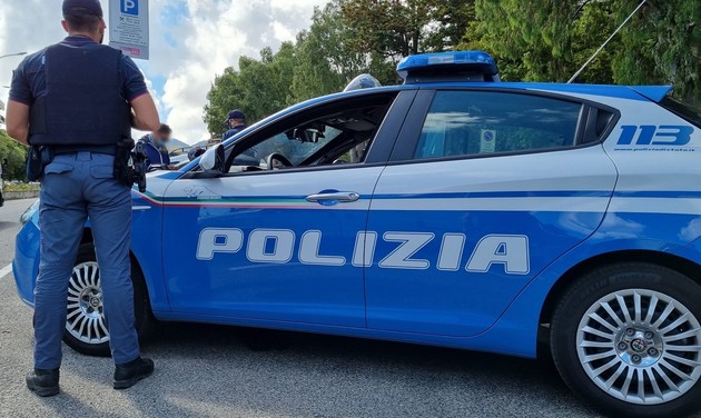 Foto Polizia.jpg - {Foto Polizia.jpg} - [136147]