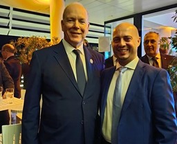 0.jpg - {0.jpg} - [136187]