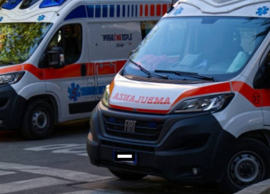 Immagine ambulanza.jpg - {Immagine ambulanza.jpg} - [136219]