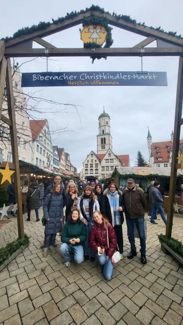 0.jpg - {0.jpg} - [136235]