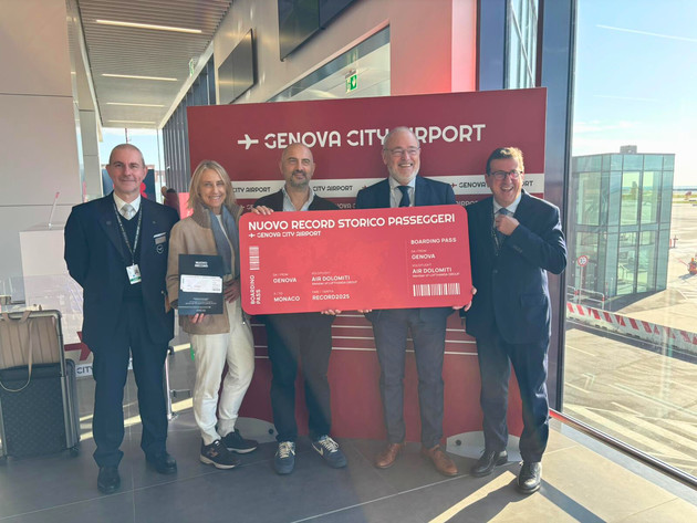 Immagine Consegna carta di imbarco celebrati (3497557).jpg - {Immagine Consegna carta di imbarco celebrati (3497557).jpg} - [136355]