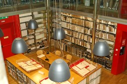 Foto archivio biblioteca.jpg - {Foto archivio biblioteca.jpg} - [136419]