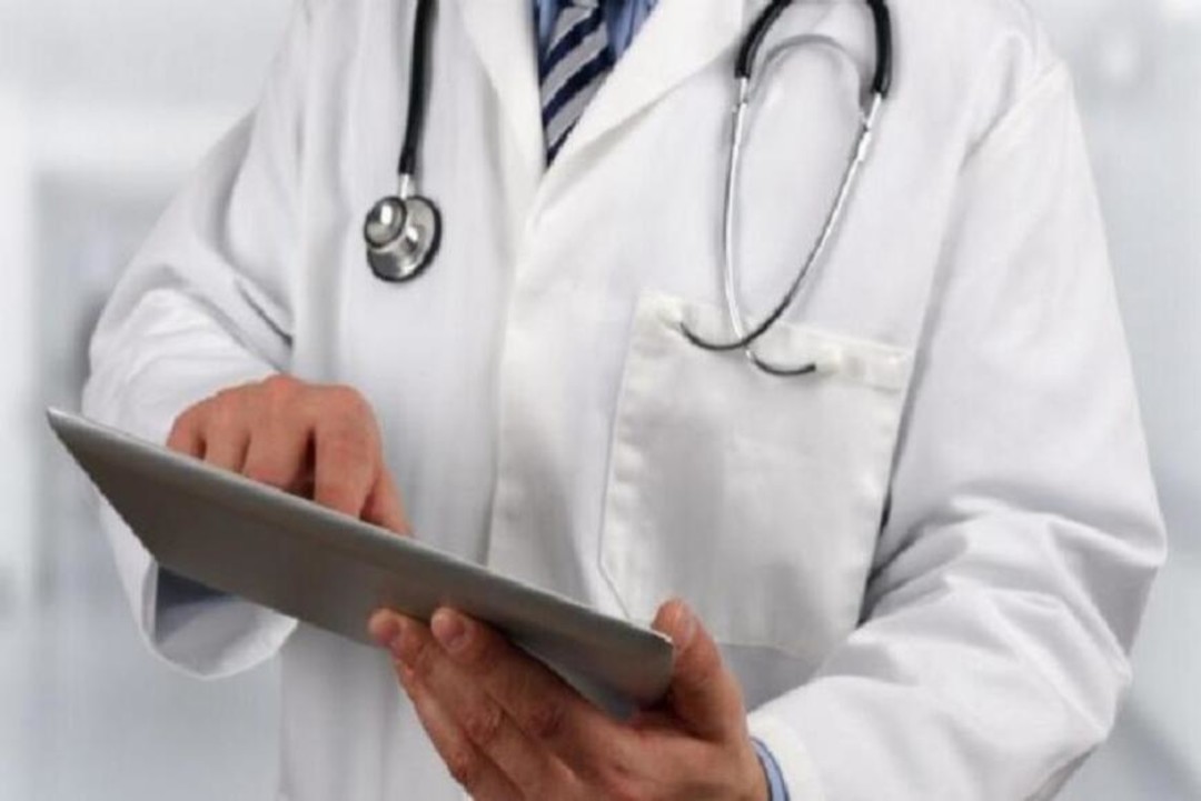 Foto medici vaccino.jpeg - {Foto medici vaccino.jpeg} - [136523]