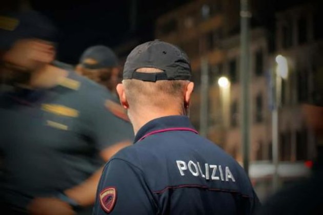Foto Polizia Stato.jpg - {Foto Polizia Stato.jpg} - [136700]