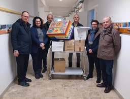 0.jpg - {0.jpg} - [136796]