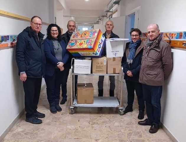 0.jpg - {0.jpg} - [136796]