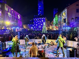 capodanno-in-piazza_12_2024-13.jpg - {capodanno-in-piazza_12_2024-13.jpg} - [136804]