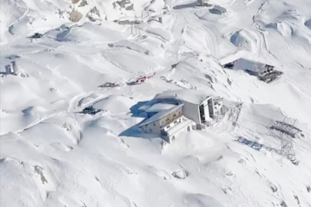 Foto incidente montagna Macugnaga.jpg - {Foto incidente montagna Macugnaga.jpg} - [136908]