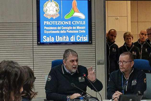 L'unità di crisi della Protezione Civile.jpg - {L'unità di crisi della Protezione Civile.jpg} - [137180]