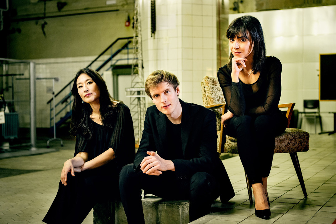 Quantum Clarinet Trio 5 (002).jpg - {Quantum Clarinet Trio 5 (002).jpg} - [13779]