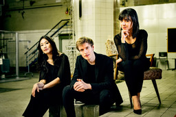 Quantum Clarinet Trio 5 (002).jpg - {Quantum Clarinet Trio 5 (002).jpg} - [13779]