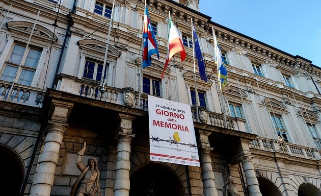 Torino celebra il Giorno della Memoria.jpg - {Torino celebra il Giorno della Memoria.jpg} - [138485]
