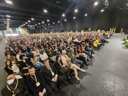 ToriunoCarica6mila.jpg - {ToriunoCarica6mila.jpg} - [138501]