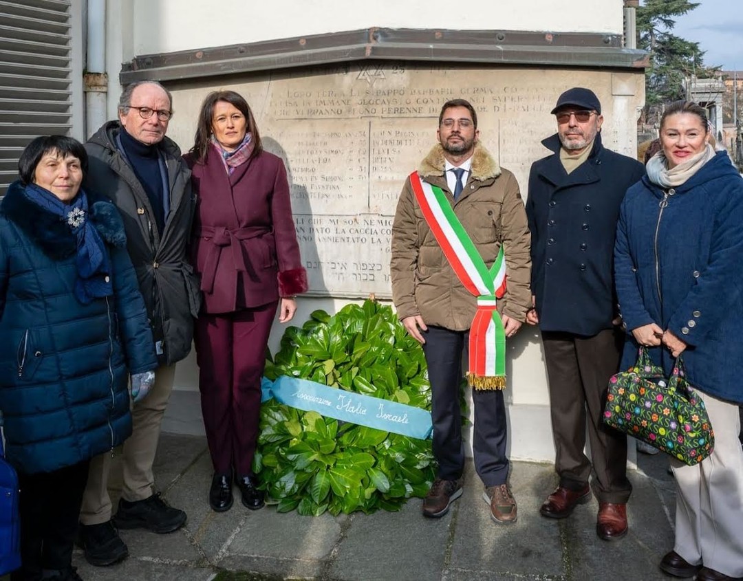 0.jpg - {0.jpg} - [138725]