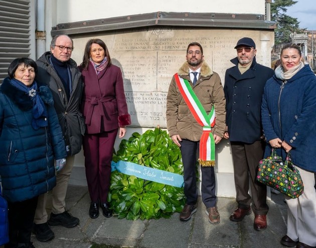 0.jpg - {0.jpg} - [138725]