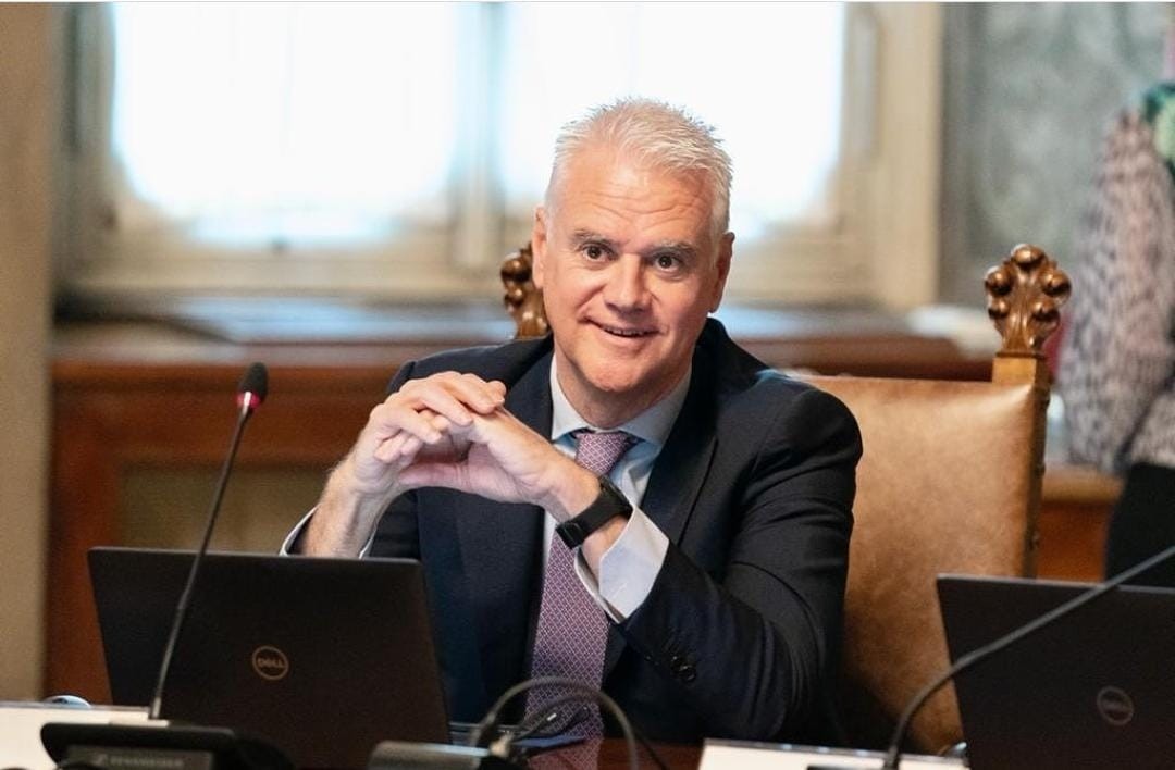 Foto Paolo Zangrillo.jpg - {Foto Paolo Zangrillo.jpg} - [138829]